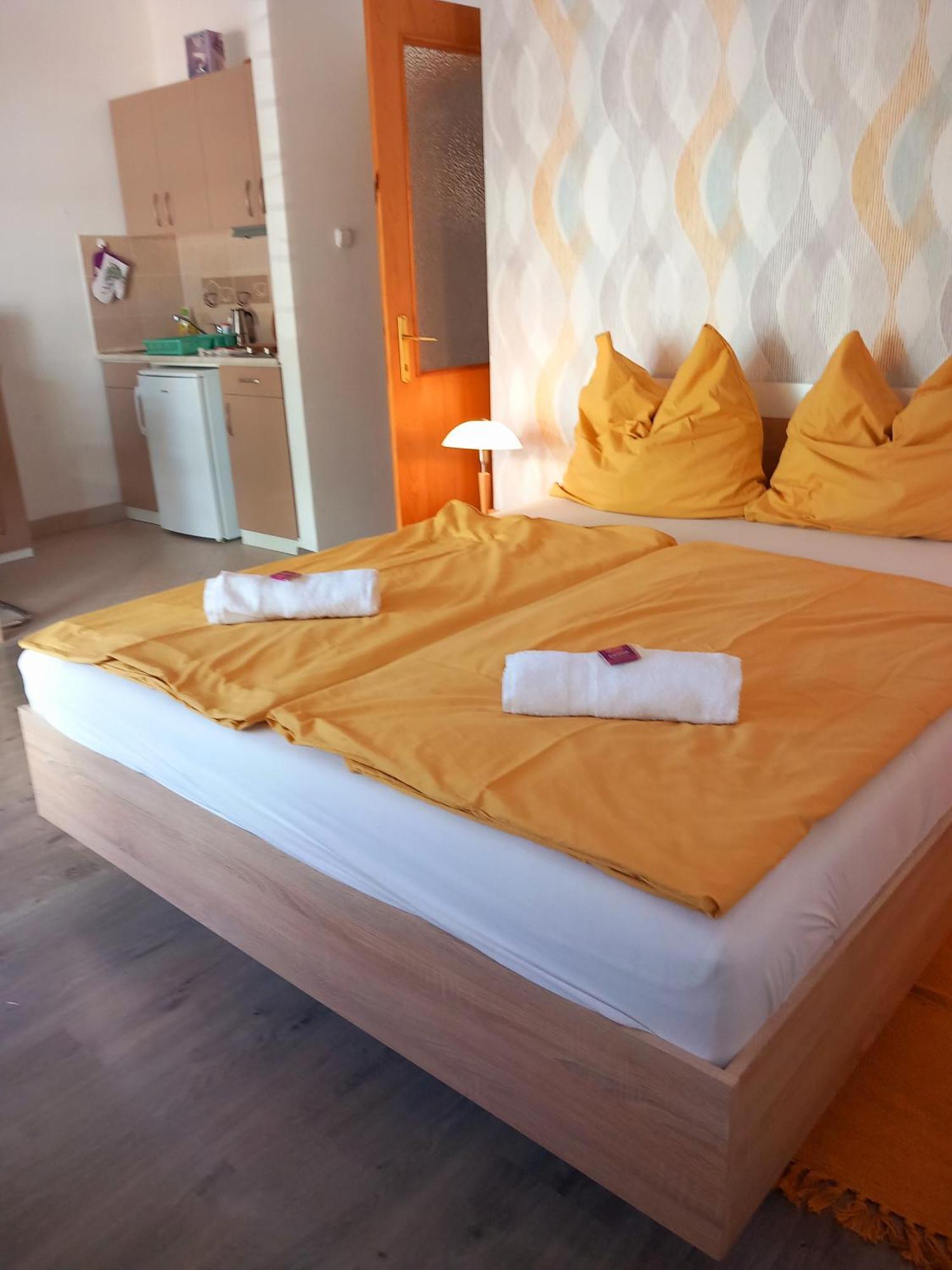 Hévíz Lavender Apartment מראה חיצוני תמונה