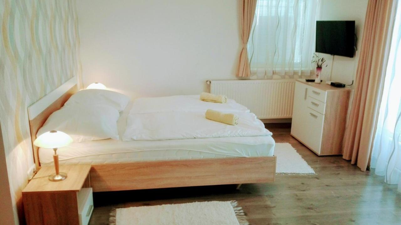 Hévíz Lavender Apartment מראה חיצוני תמונה